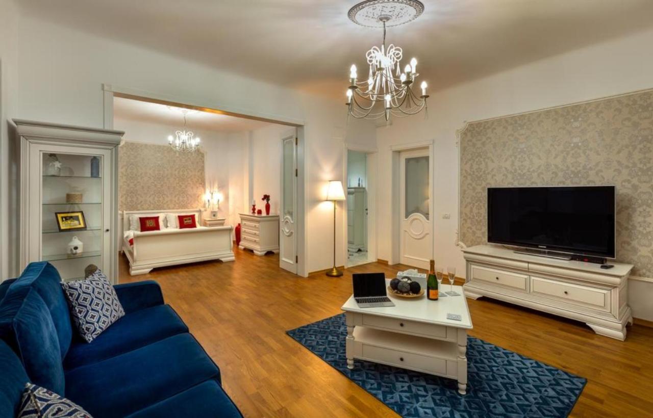 Sweet Luxury Three Rooms Apartment City Center Universitate Bukares Bagian luar foto
