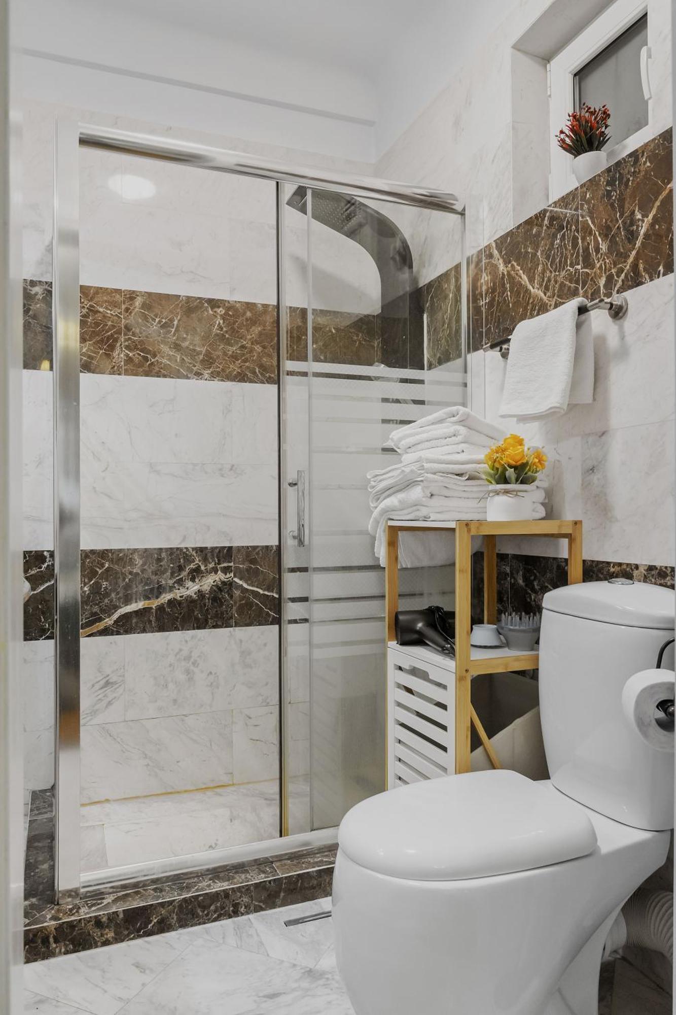 Sweet Luxury Three Rooms Apartment City Center Universitate Bukares Bagian luar foto