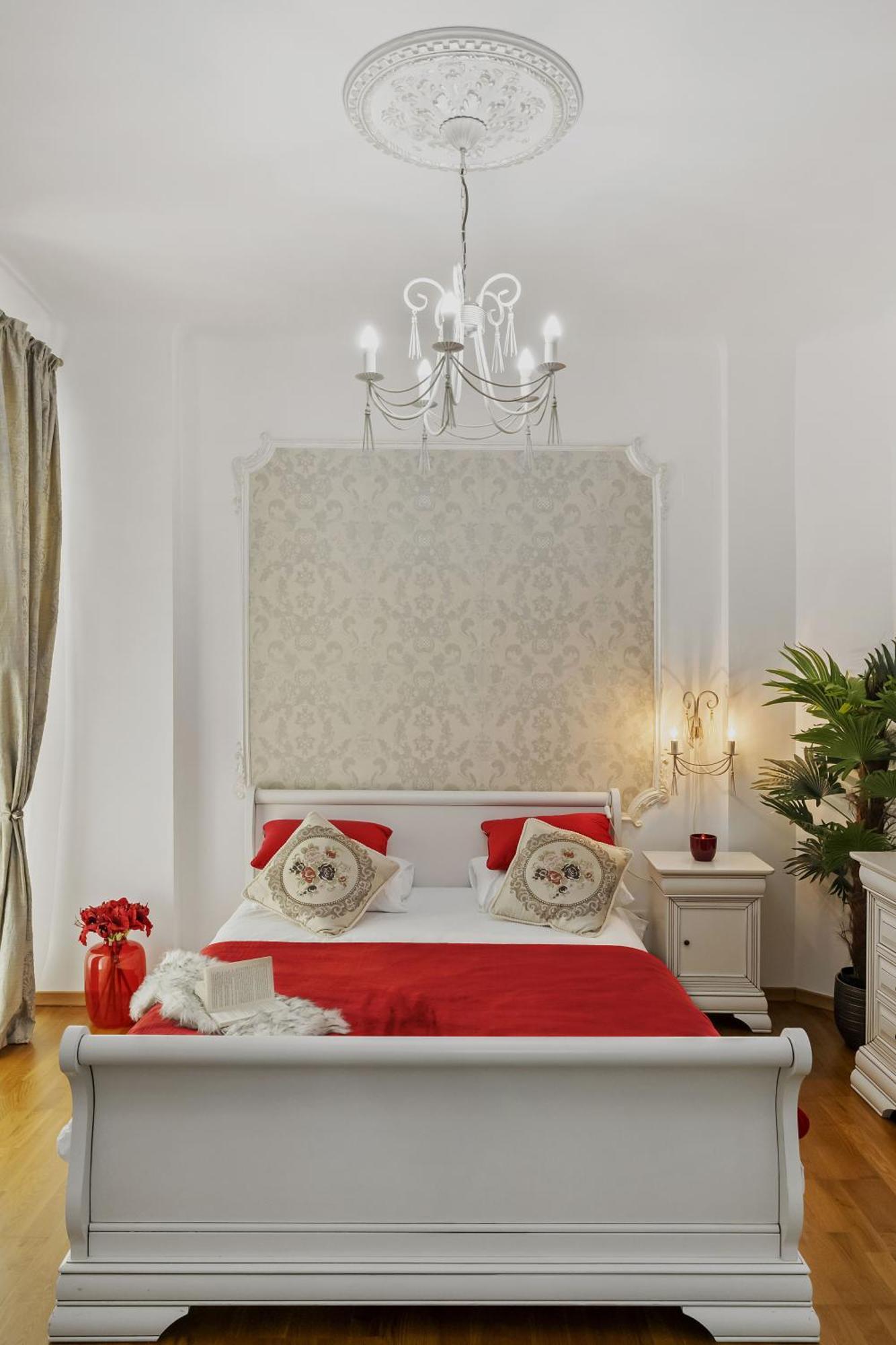 Sweet Luxury Three Rooms Apartment City Center Universitate Bukares Bagian luar foto