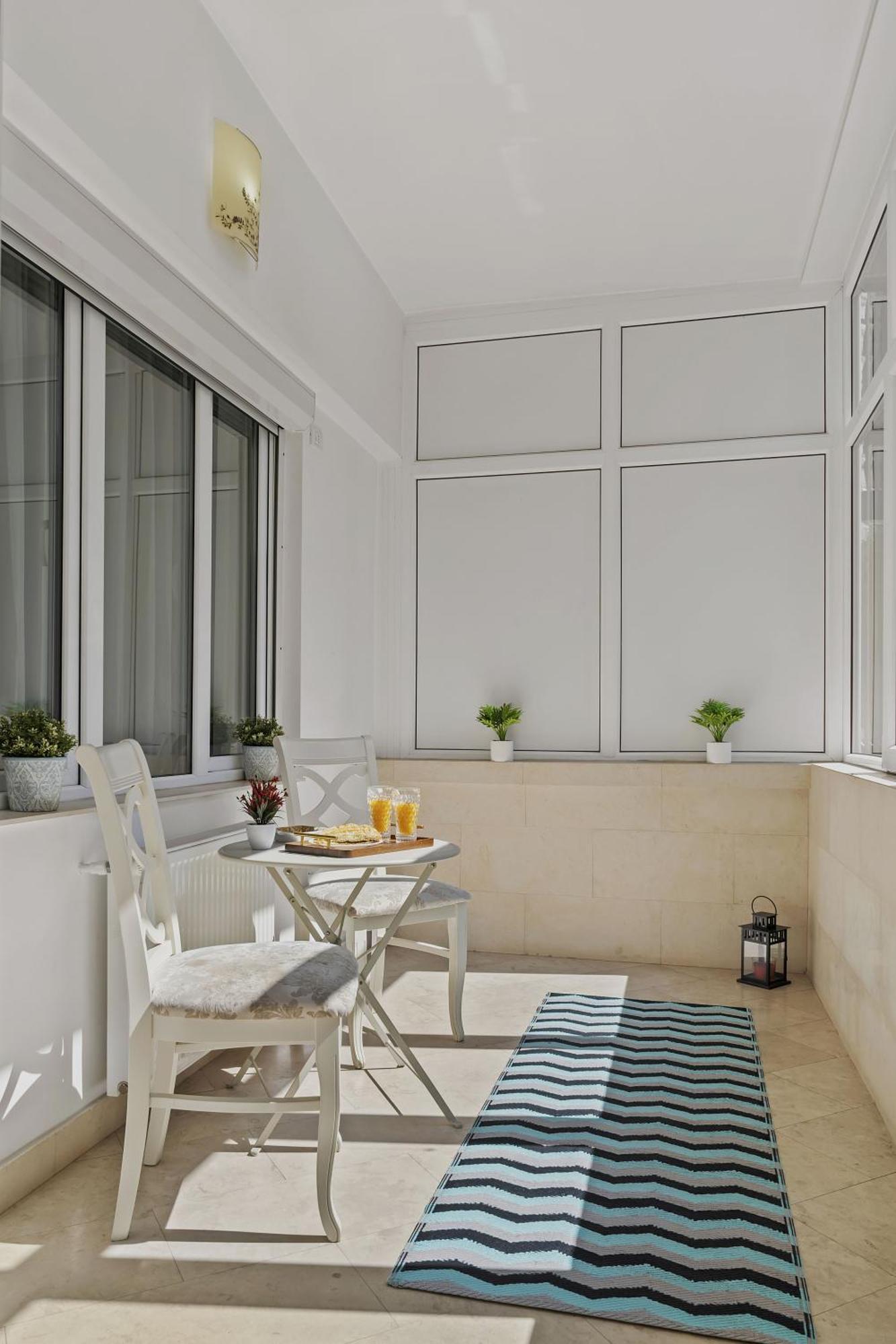 Sweet Luxury Three Rooms Apartment City Center Universitate Bukares Bagian luar foto