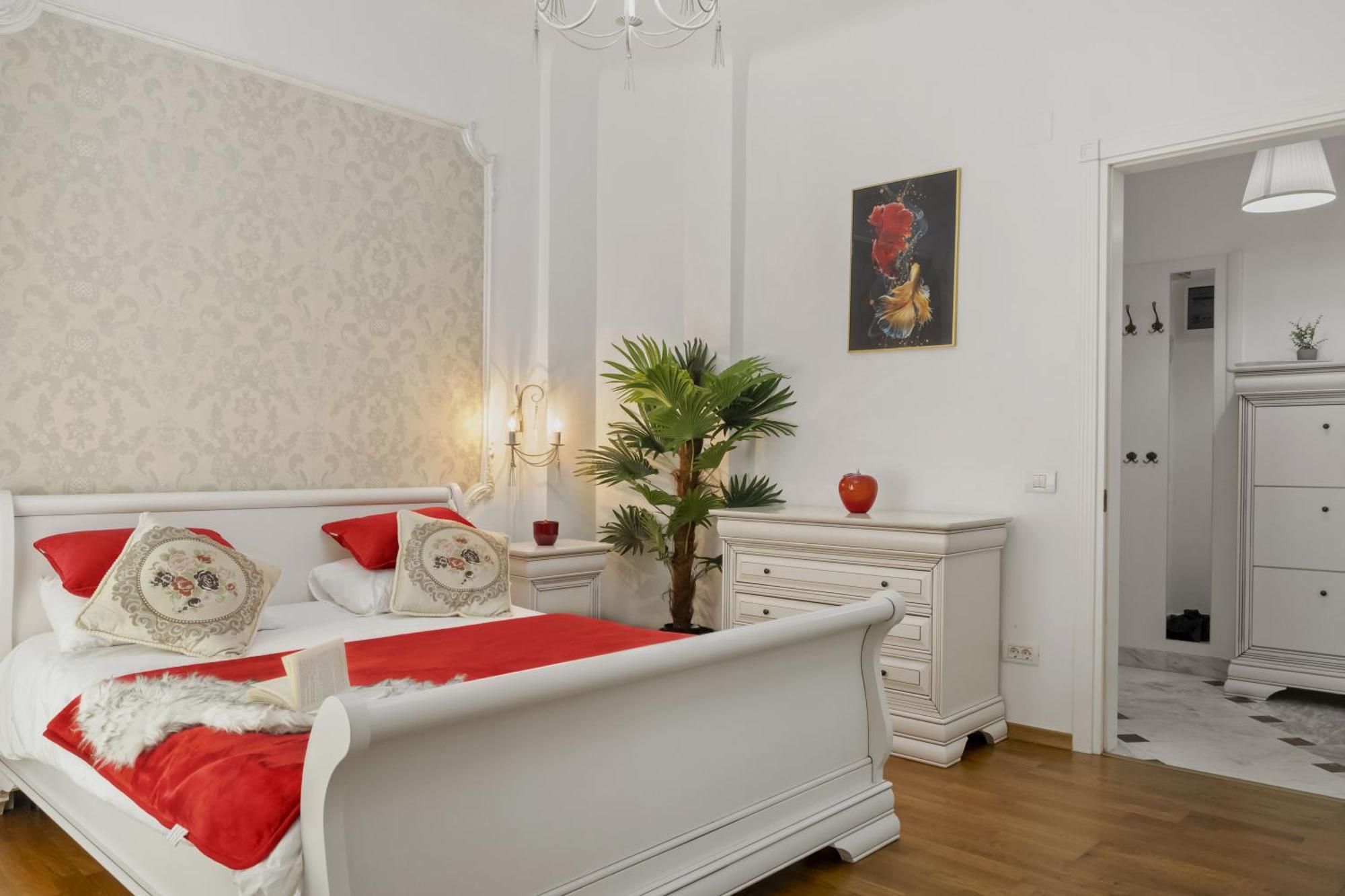 Sweet Luxury Three Rooms Apartment City Center Universitate Bukares Bagian luar foto